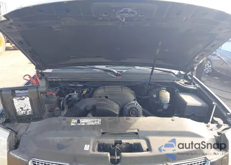 2009 Cadillac Escalade Standard z USA, uszkodzony, nr VIN 1GYFK232X9R106603